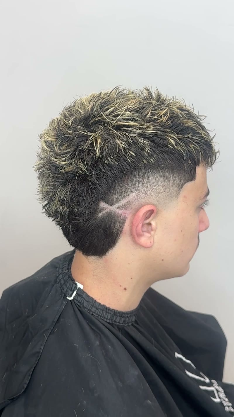 פייד מתולתל עם עיצוב